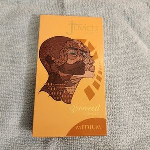 Juvia's Place Bronzer shade medium